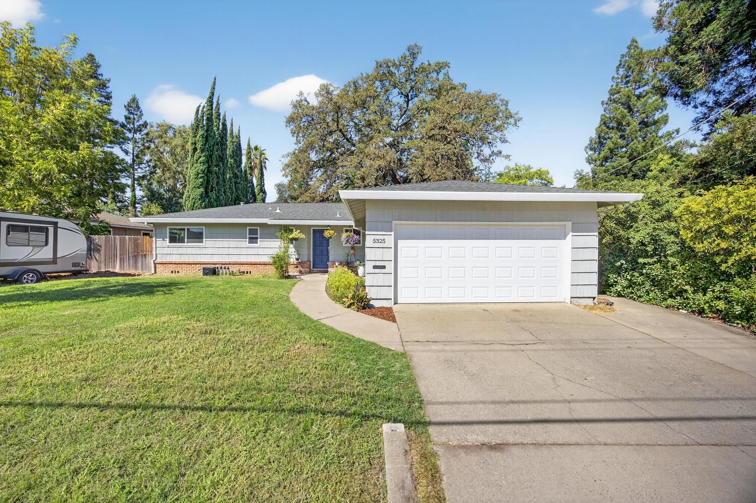 Property Photo: 5325 Flagstone Street CA 95608
