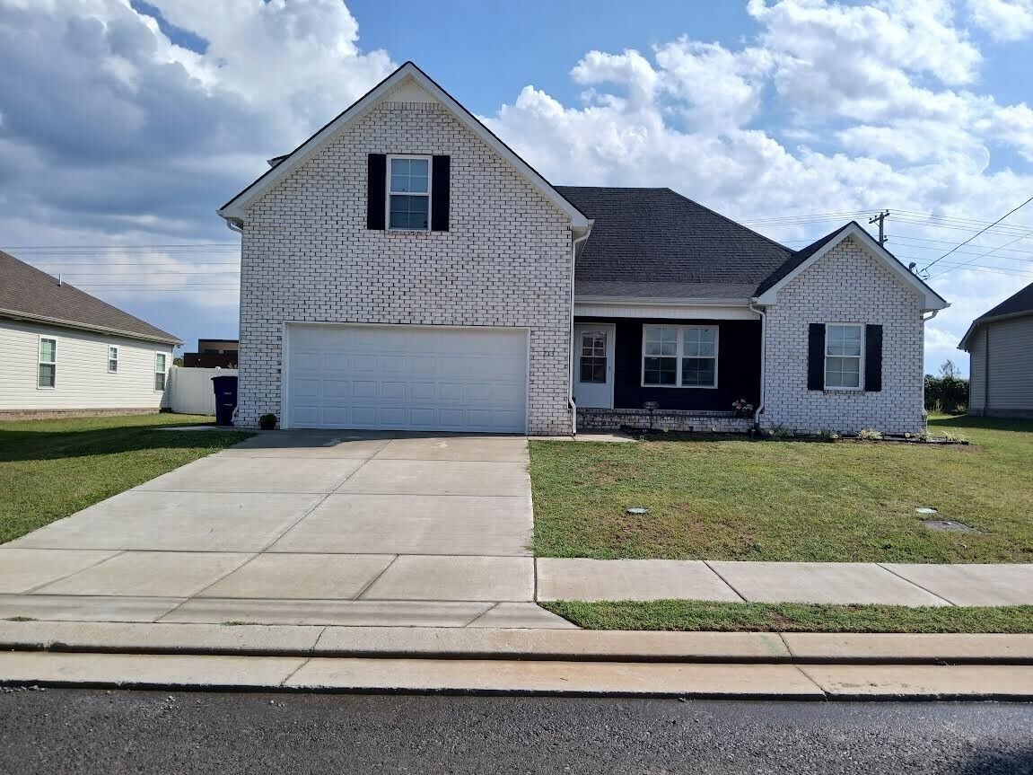 Property Photo:  213 Meadowbrook Dr  TN 37160 