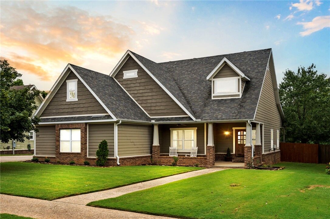 Property Photo: 1107 Chancery Lane AR 72718