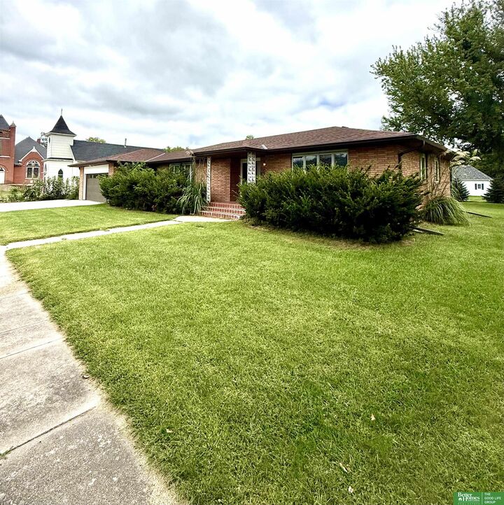 Property Photo:  408 N Harvard Avenue  NE 68944 
