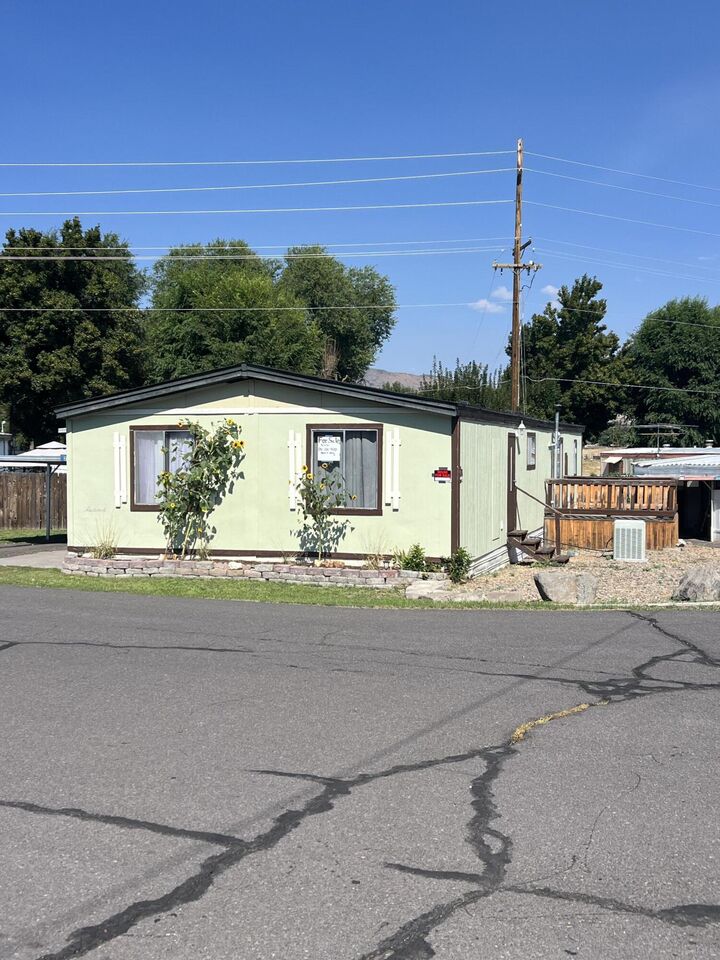 Property Photo: 2241 Greensprings Drive 27 OR 97601