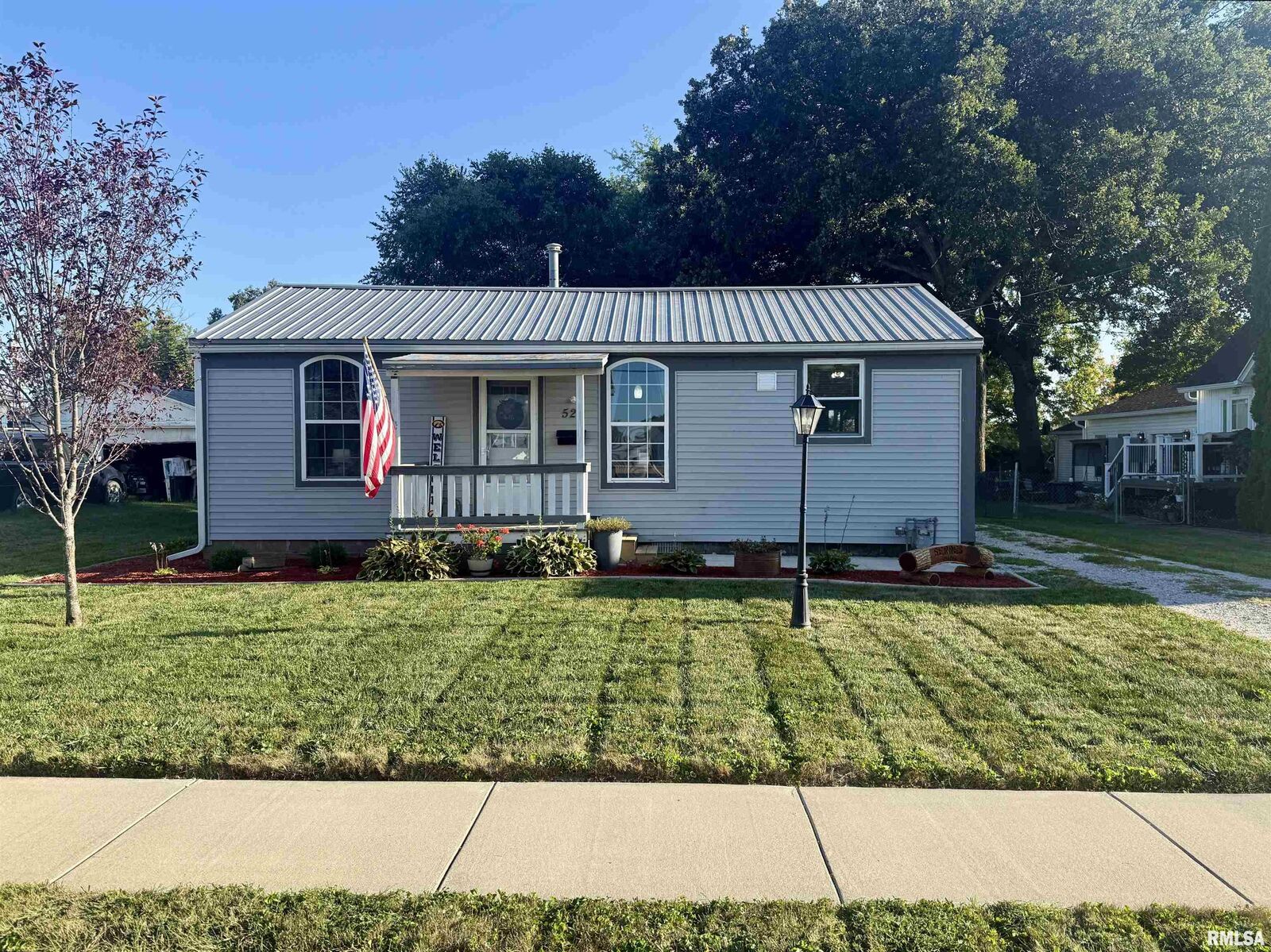 Property Photo: 520 Newman Street IL 61448