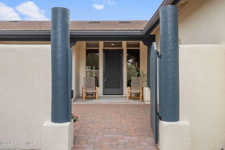 Property Photo: 5892 Honeysuckle Road AZ 86305