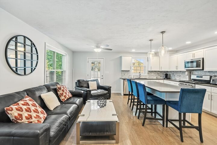 Property Photo:  33 Phalanx St  MA 01879 