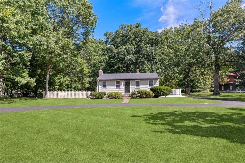 Property Photo:  9 Beaver Dam Rd  MA 02330 