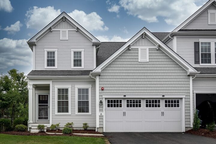Property Photo:  35 Magnolia Dr 35  MA 01748 