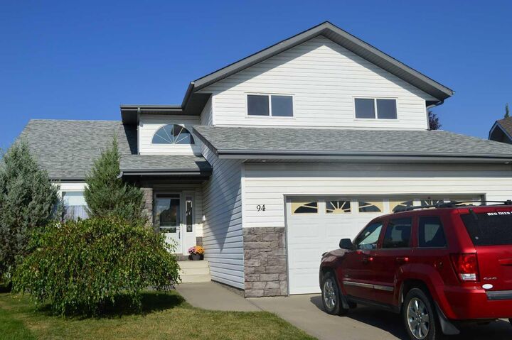 94 Lund Close  Red Deer AB T4R 2T1 photo