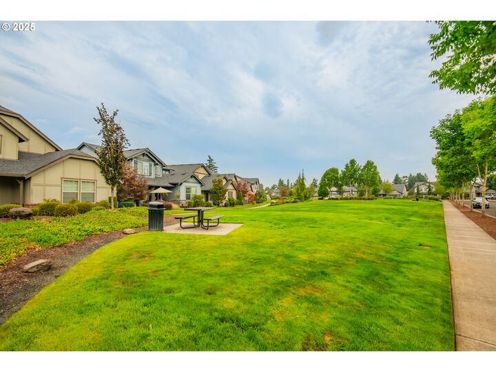 Property Photo: 10380 SW Madrid Loop OR 97070