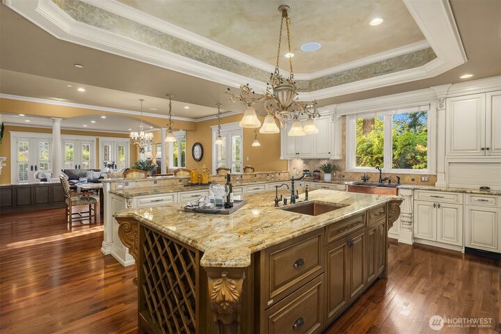 8638 NE 19th Place  Clyde Hill WA 98004 photo