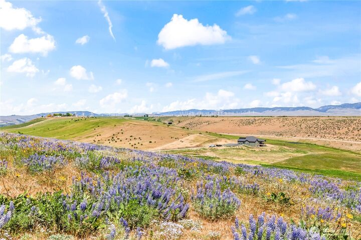 Property Photo: 18 Sundance Lane WA 98926