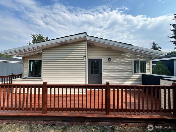 Property Photo: 375 Union Avenue SE 61 WA 98059