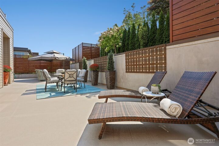 Property Photo:  61  Pine Street 217  WA 98020 