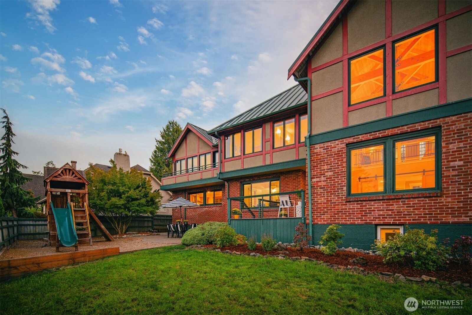 Property Photo: 937 N 71st Street WA 98103