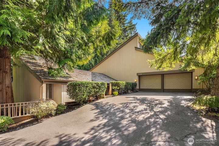 2410  Sahalee Drive W  Sammamish WA 98074 photo