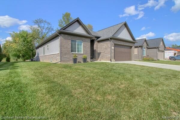 Property Photo:  31614 Beaver Circle  MI 48164 