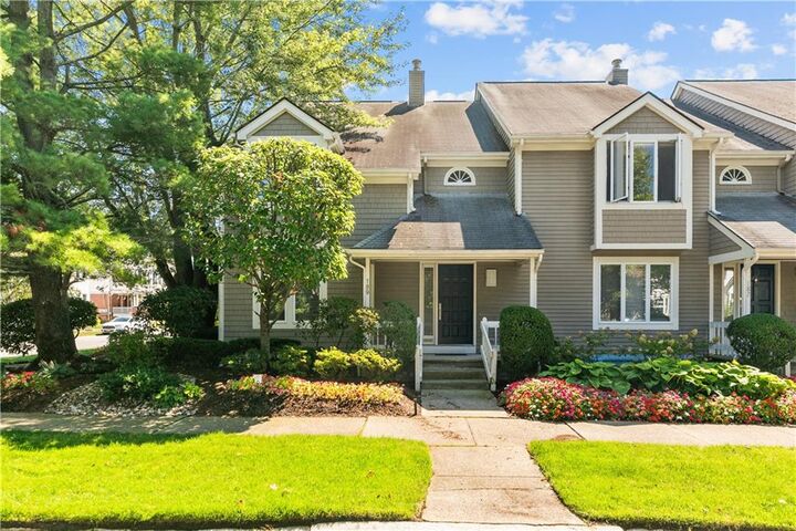 189 Laurel Avenue 189  Providence RI 02906 photo