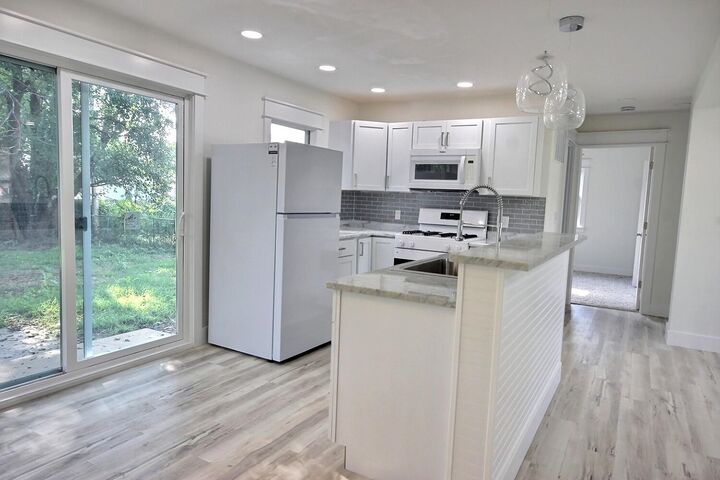Property Photo: 4616 S Vine Ave KS 67217