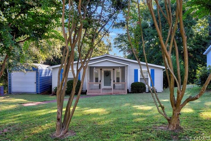 Property Photo: 831 Hawthorne Dr. VA 23919