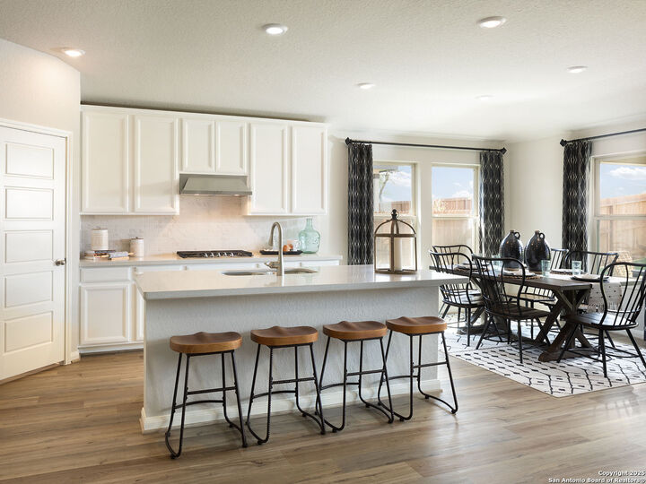 Property Photo: 931 Earp Blvd TX 78260
