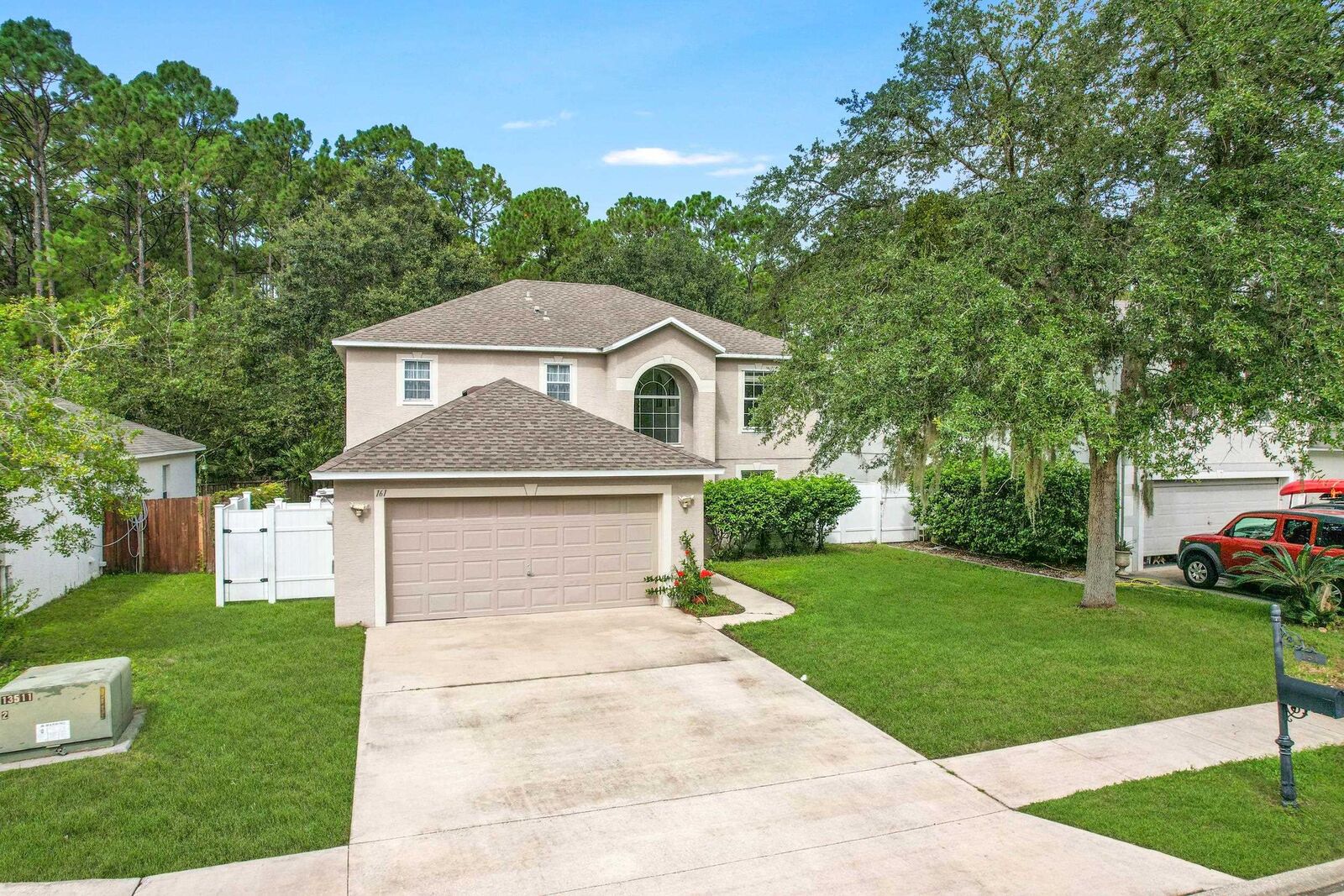 Property Photo: 161 King Arthur Ct FL 32086
