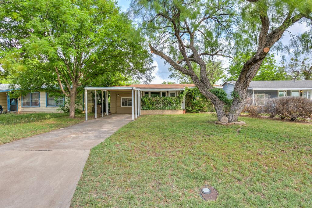 Property Photo: 2518 W Harris Avenue TX 76901