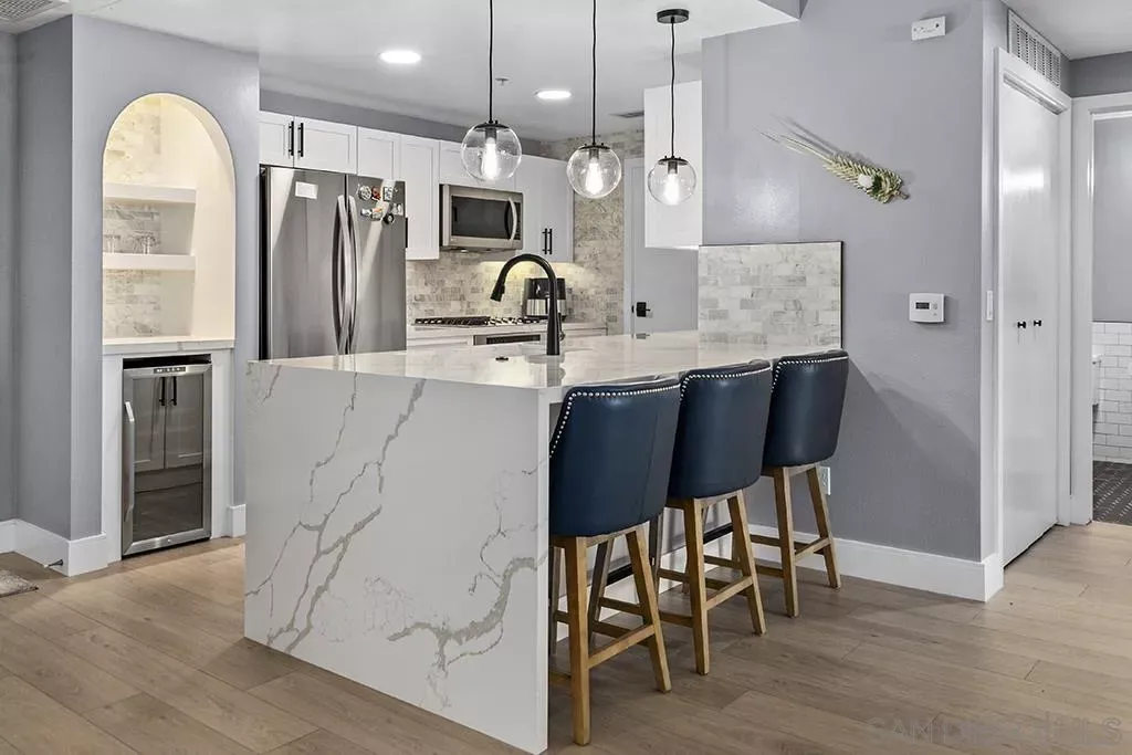 Property Photo: 1608 India St 307 CA 92101