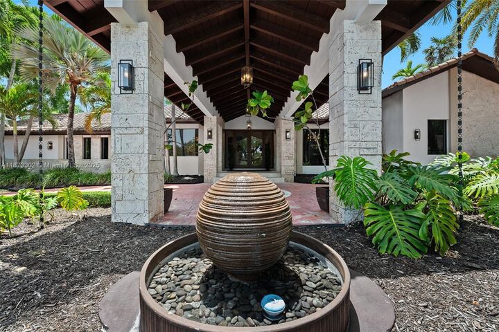 Property Photo:  10304 SW 87th Ct  FL 33176 