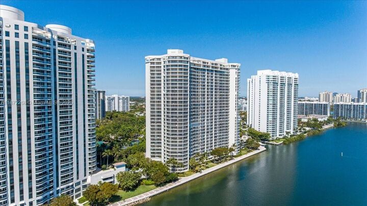 7000 Island Blvd #1402  Aventura FL 33160 photo