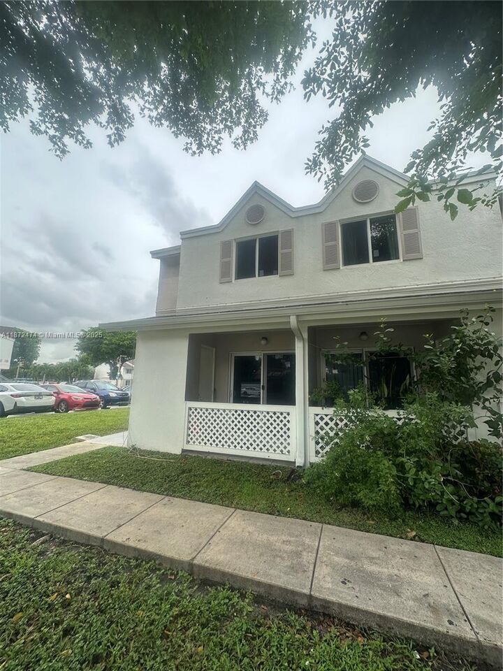 Property Photo: 17455 NW 67th Ct G-17 FL 33015