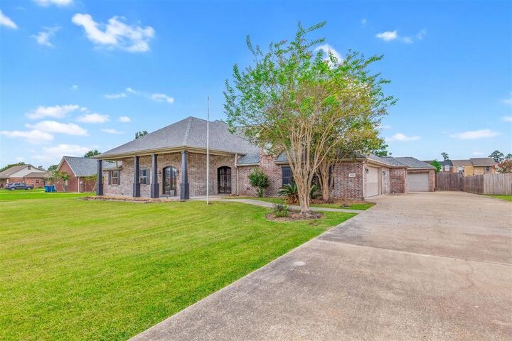 Property Photo: 1630 Hollow Cove Lane LA 70611