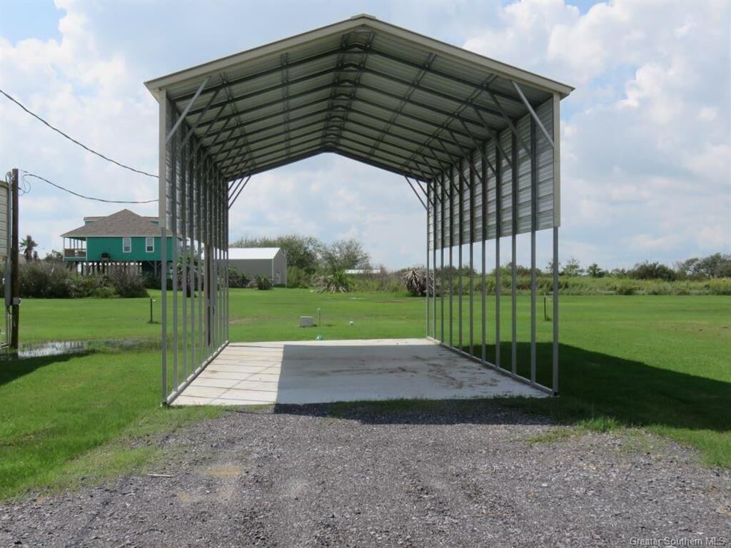 Property Photo: 158 Gulf View Road LA 70631