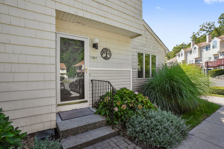 Property Photo:  166 Old Brookfield Road 34-1  CT 06811 