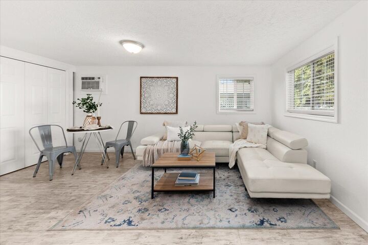 Property Photo:  1648 E Crown Ave  WA 99207 
