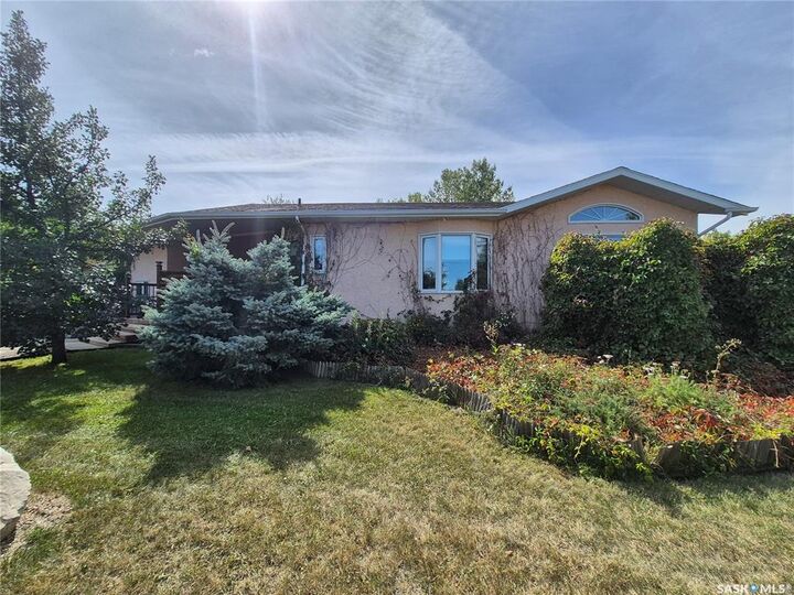 713 Railway Avenue  Midale SK S0C 1S0 photo