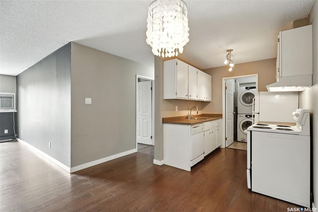 Property Photo: 802C Kingsmere Boulevard 106 SK S7J 4B7