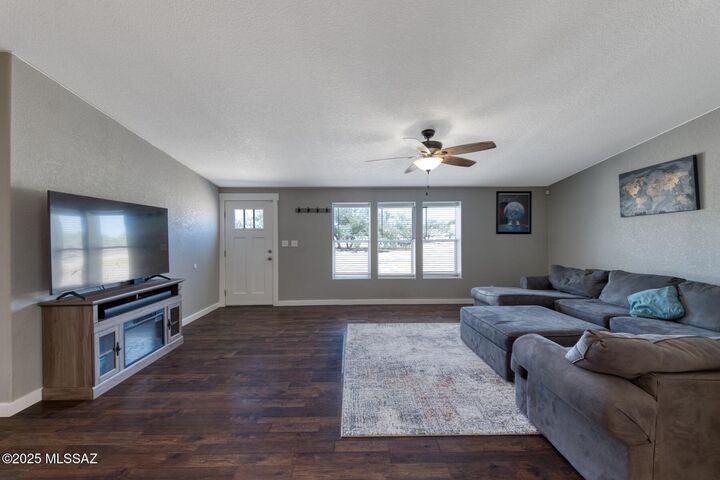 Property Photo: 1321 E Morris Lane AZ 85602