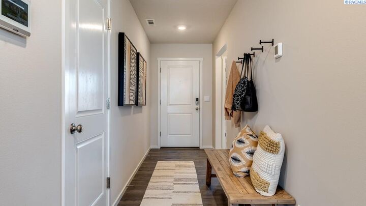 Property Photo: 6017 Road 115 WA 99301