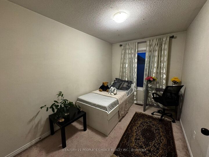 409 Aspendale Crescent Upper-Bedroom  Mississauga ON L5W 0E7 photo