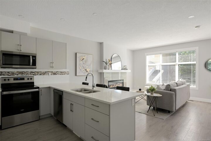 Property Photo:  1027 College St 13  BC V9L 2E8 