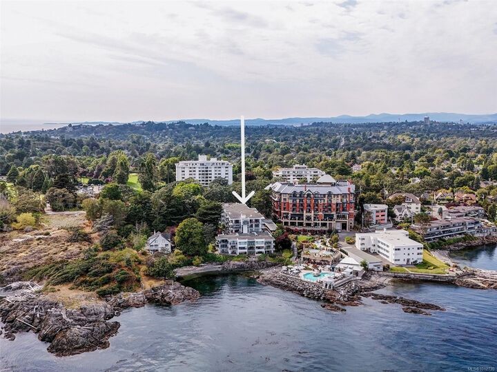 1159 Beach Dr 608  Oak Bay BC V8S 2N2 photo