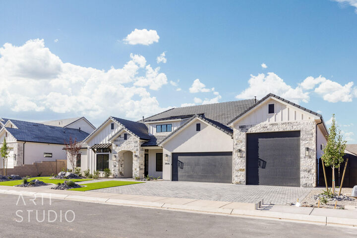 Property Photo:  2935 E Rowan Ln  UT 84790 