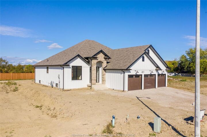 Photo de la propriété: 651 Summit ON N0R 1A7