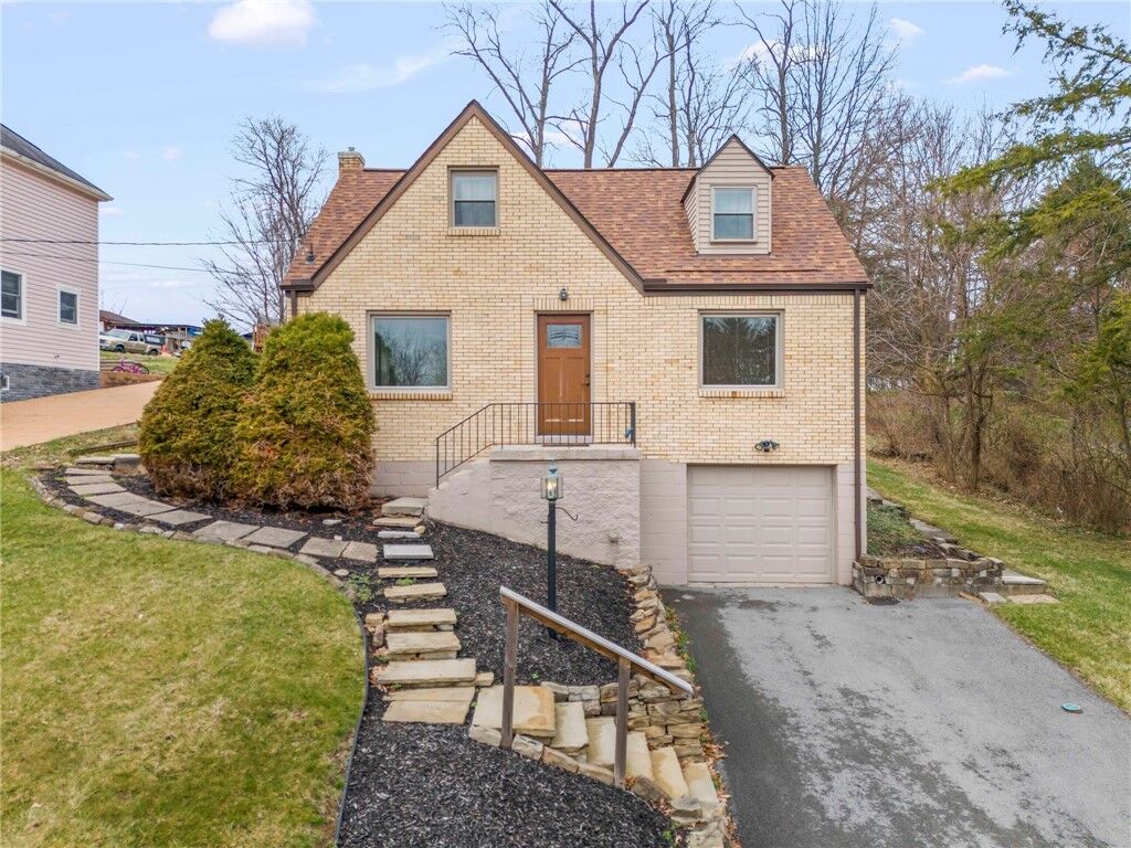 Property Photo:  216 Coral  PA 15241 