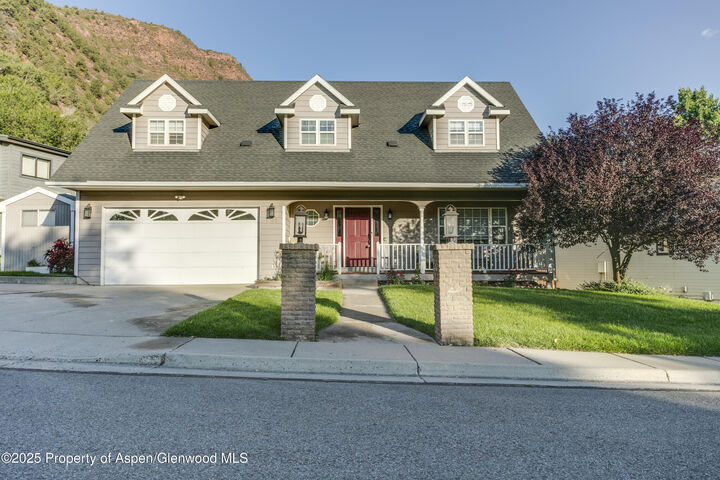 Property Photo:  1003 Park West Drive  CO 81601 