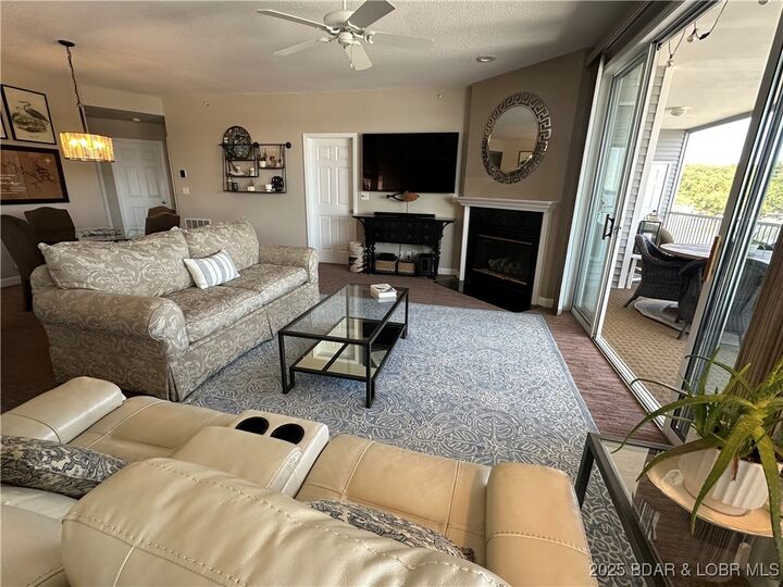 Property Photo:  52 Summer Place Court 3B  MO 65020 