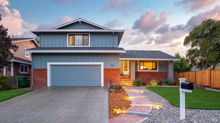 Property Photo:  724 Garfield Drive  CA 94954 