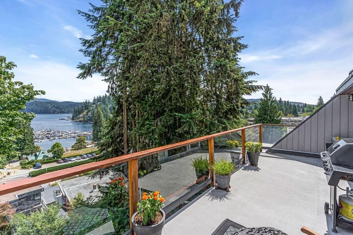 Property Photo: 2360 Caledonia Avenue BC V7G 1T9