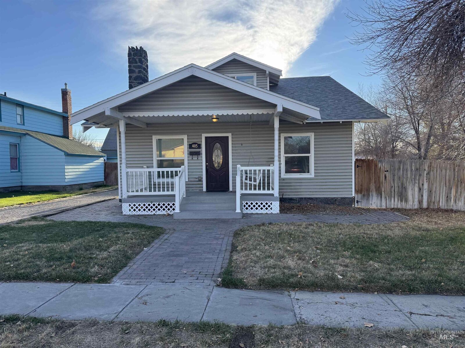 Property Photo:  405 8th Avenue N  ID 83316 