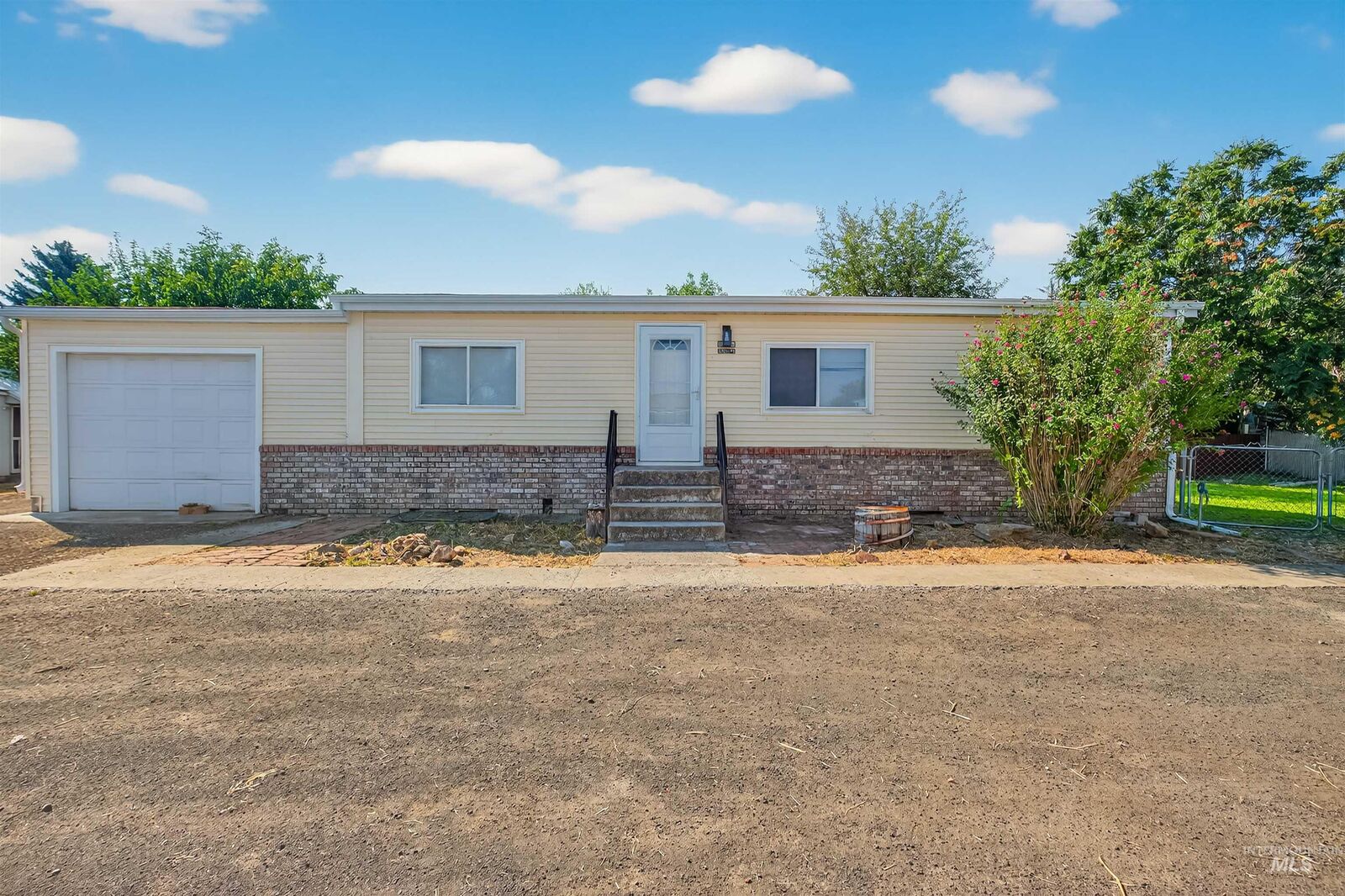 Property Photo:  3212 1/2 5th St  ID 83501 