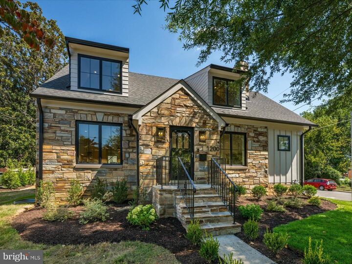 Property Photo: 1200 Lincoln Avenue VA 22046